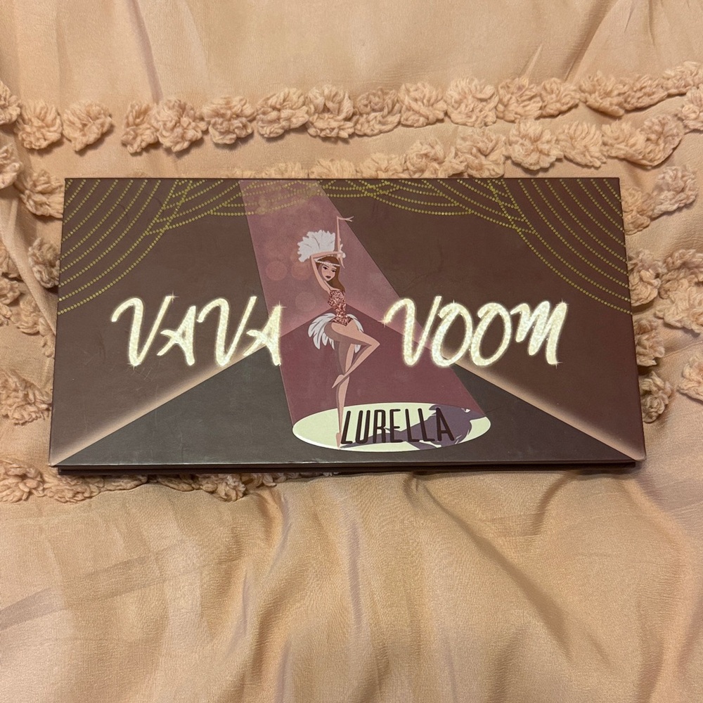 Vava Voom Eyeshadow Palette - Elegant Brown Shades